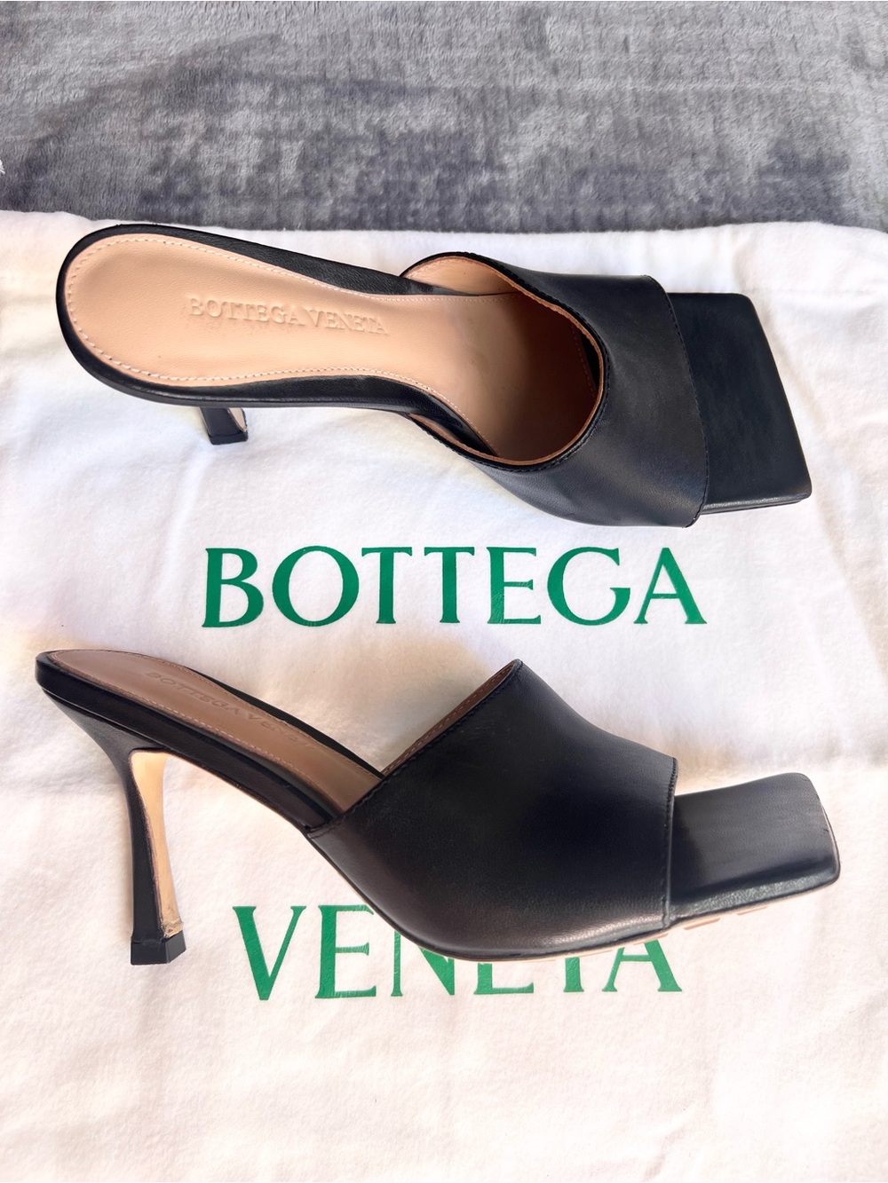 NEW Bottega Veneta Stretch Black Mules Sz 38 US 8 Leather Sandals Heels Luxury